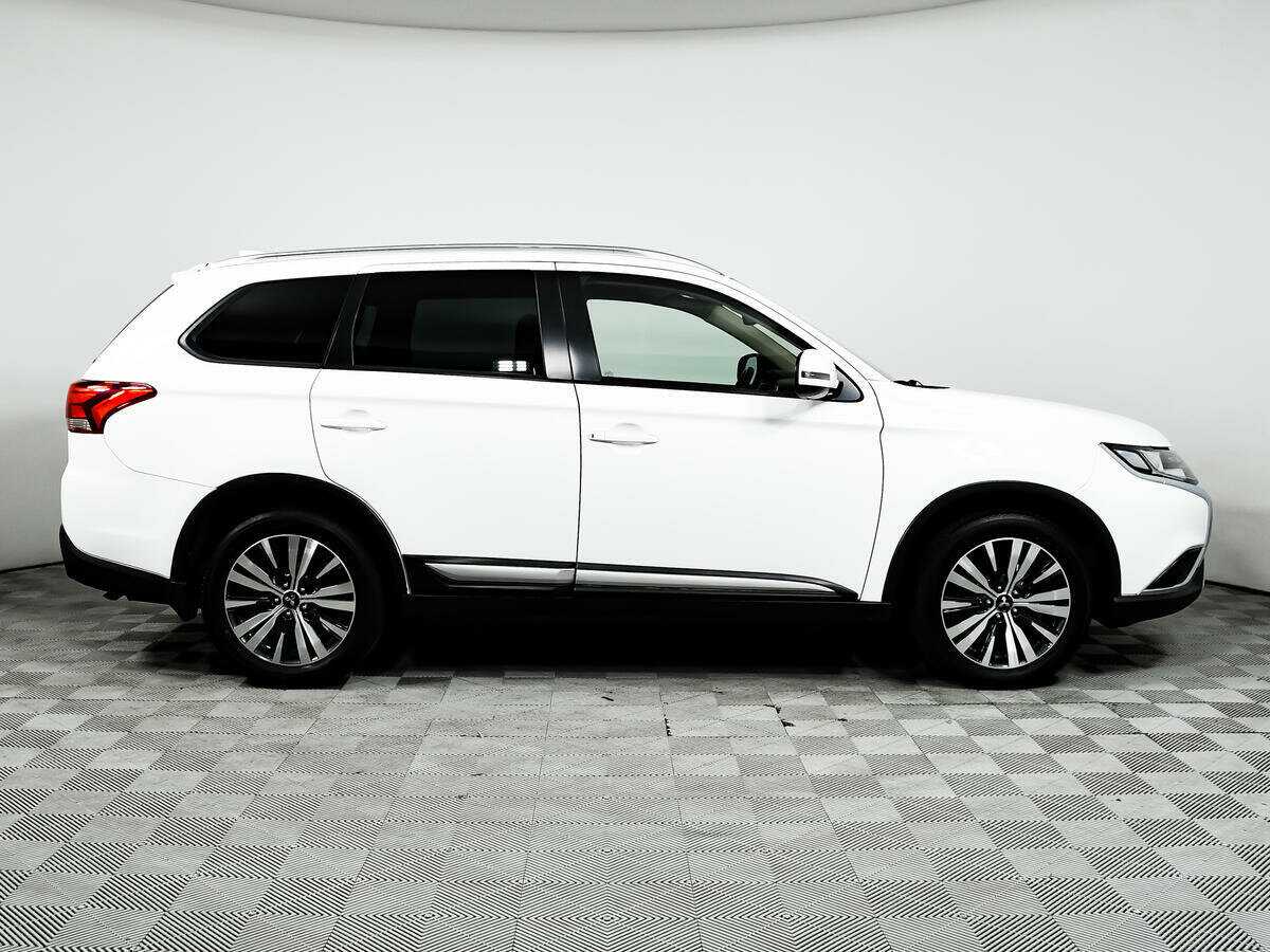 Mitsubishi Outlander, 2019 - 77 333 км. | Фото №4
