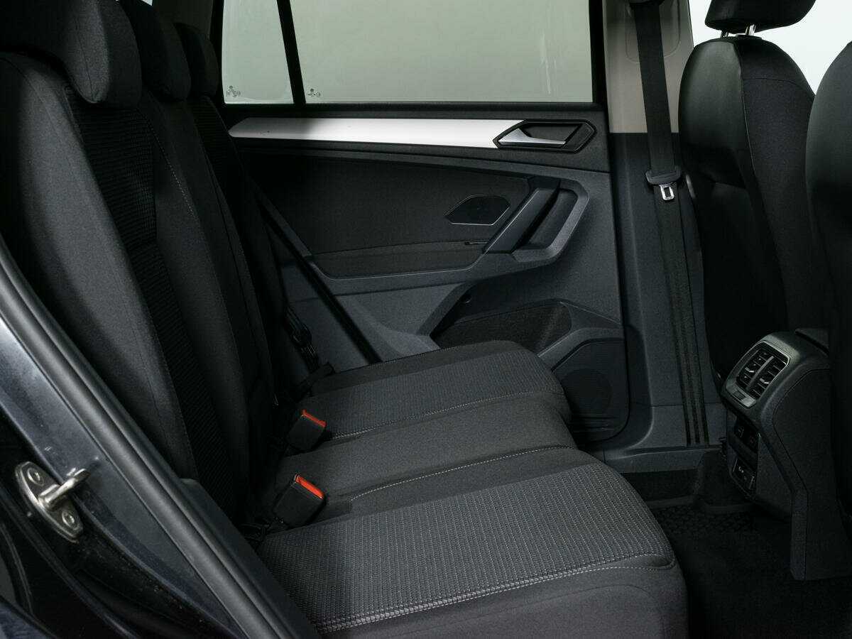 Volkswagen Tiguan, 2020 Фото №11