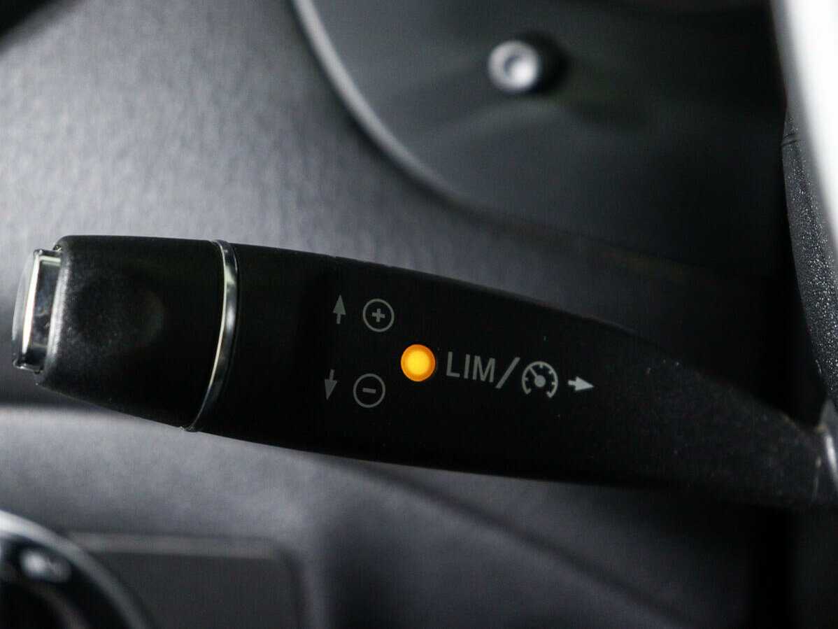 Mercedes-Benz CLA 200, 2013 Фото №17