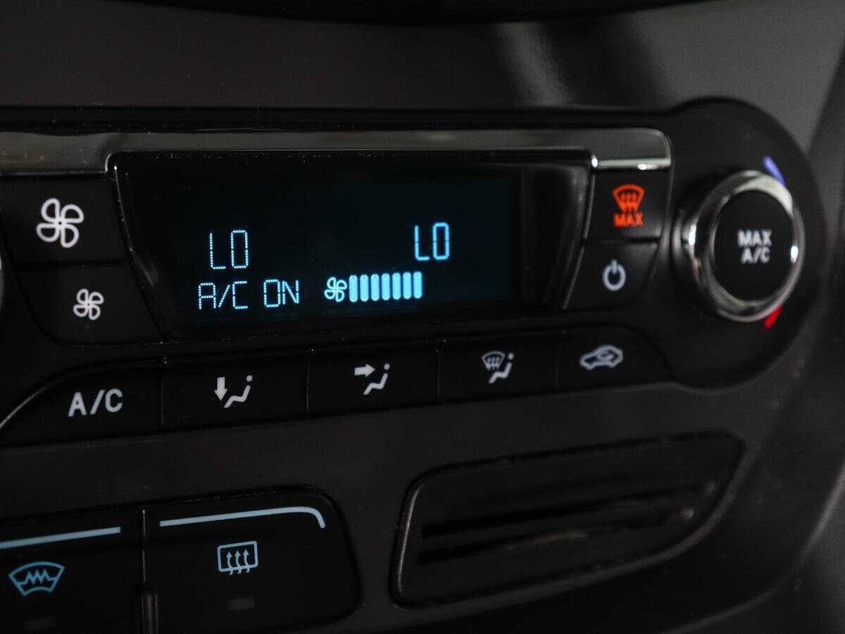 Ford Kuga, 2013 Фото №16