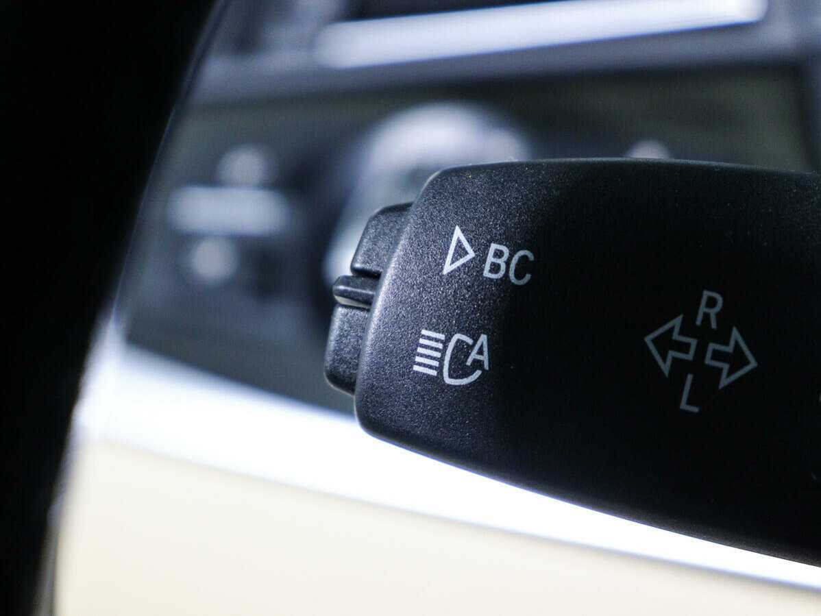 BMW 5 серии 530d xDrive, 2016 Фото №19