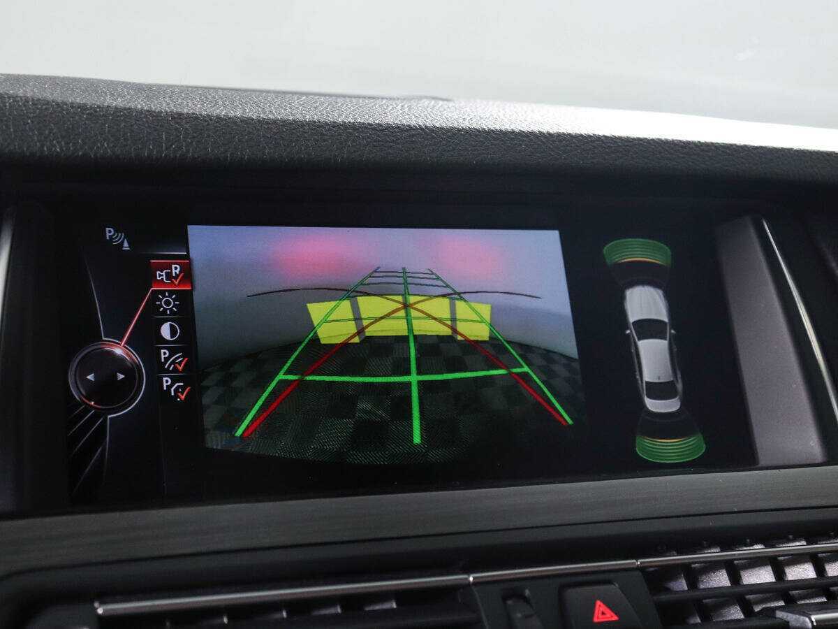 BMW 5 серии 528i xDrive, 2016 Фото №18