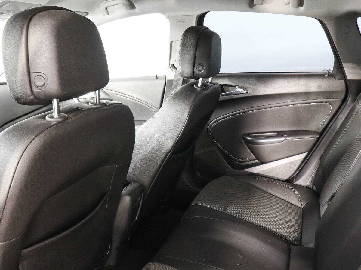 Opel Astra, 2012 Фото №12