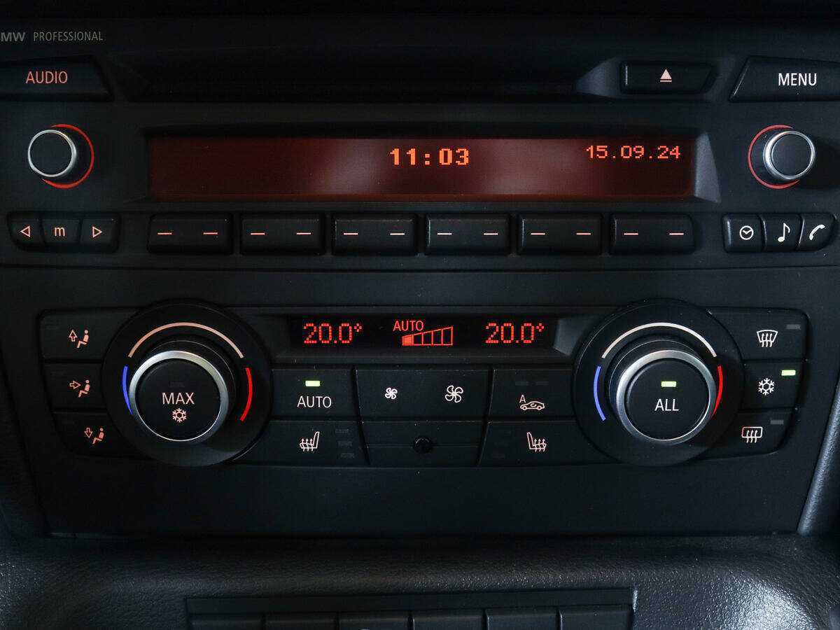 BMW X1 18i, 2012 Фото №15