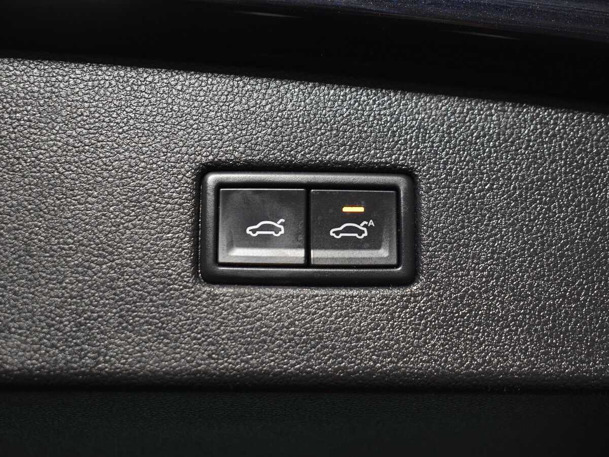 Volkswagen Tiguan, 2018 Фото №7