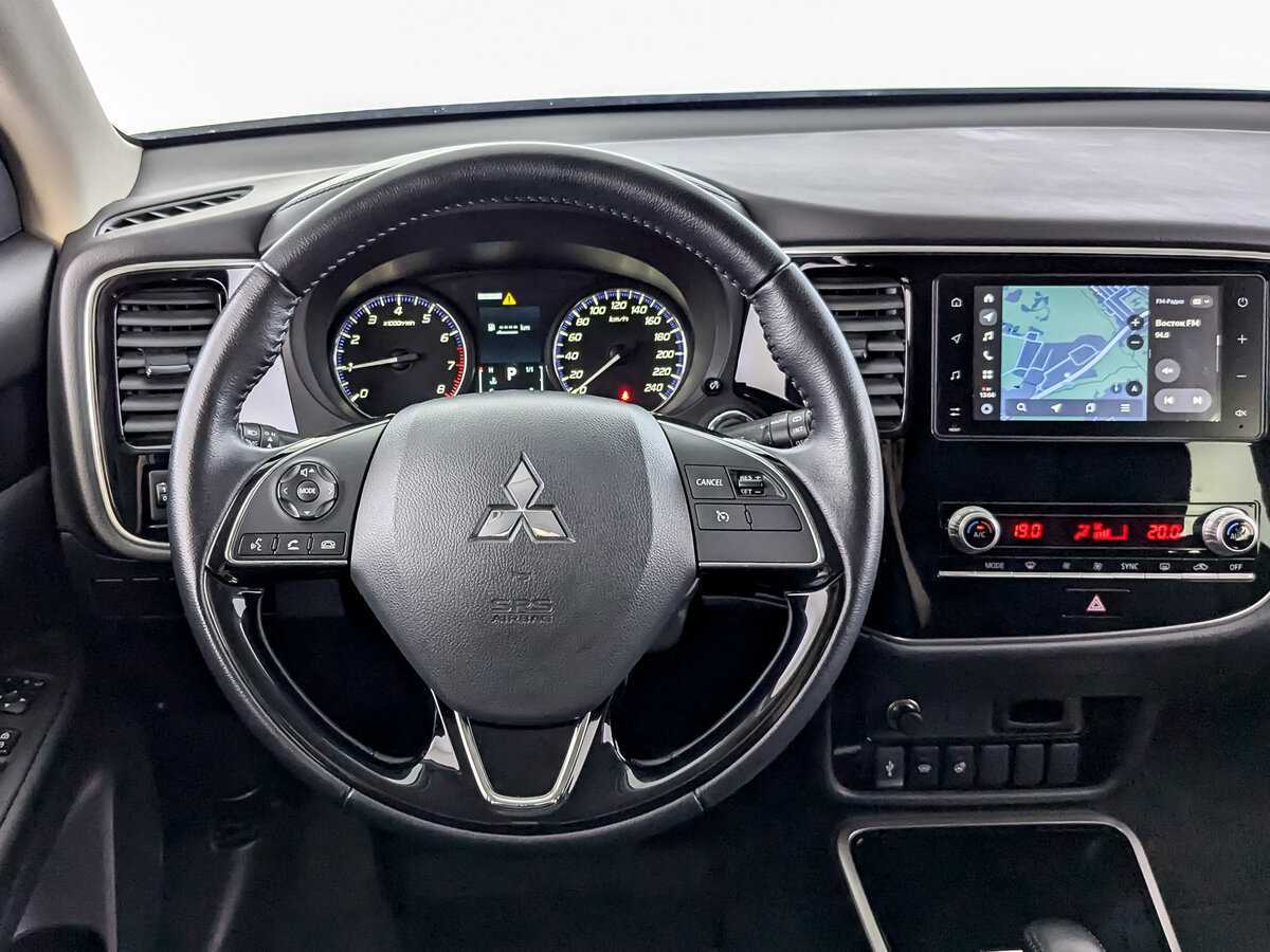 Mitsubishi Outlander, 2021 Фото №16