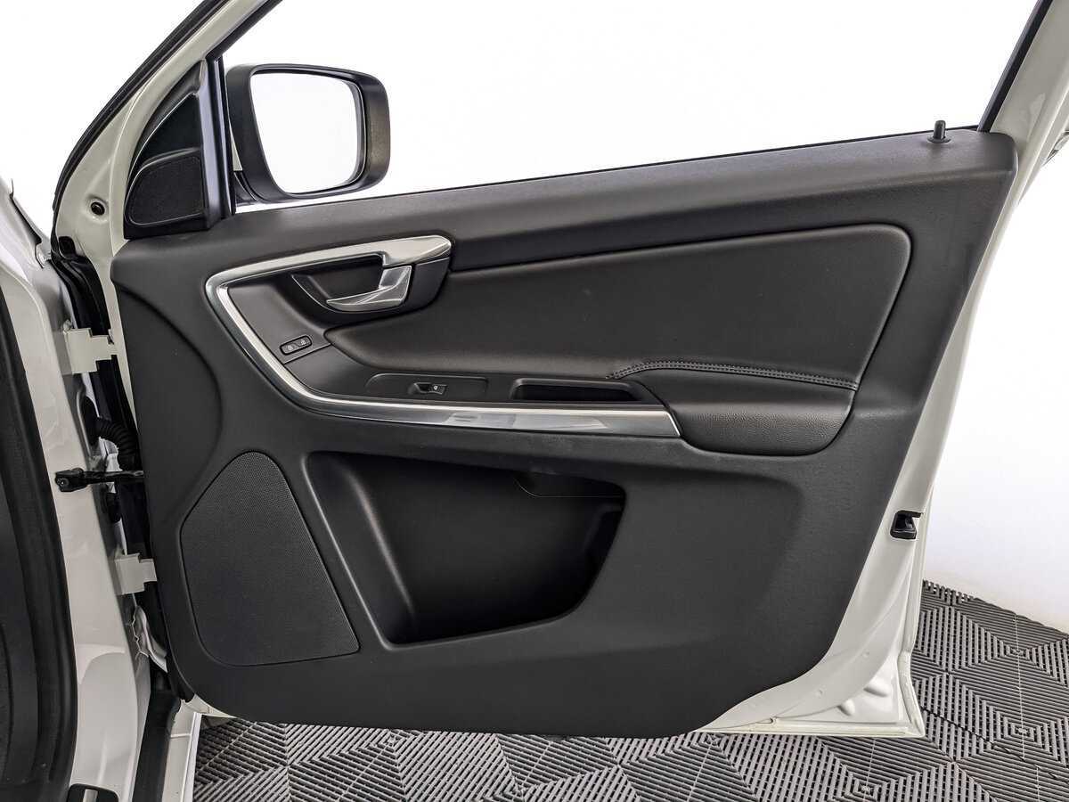 Volvo XC60, 2017 Фото №21