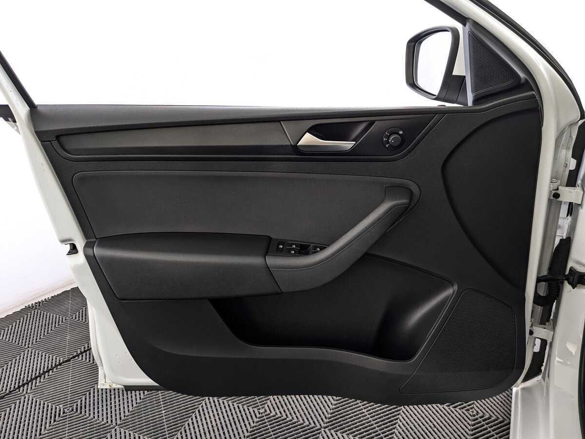 Volkswagen Polo, 2020 Фото №15