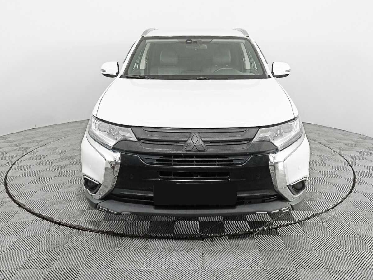 Mitsubishi Outlander, 2018 Фото №2
