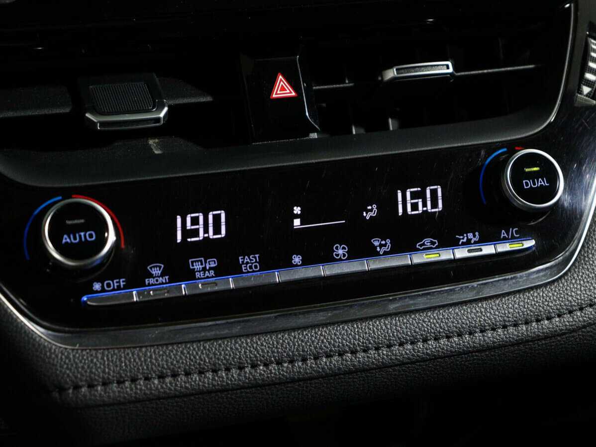 Toyota Corolla, 2019 Фото №19