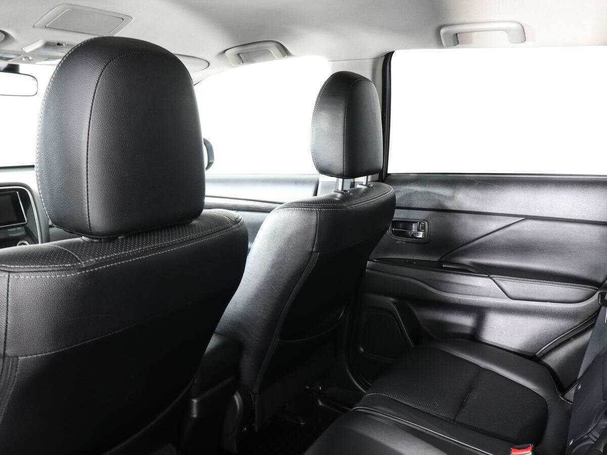 Mitsubishi Outlander, 2017 Фото №12