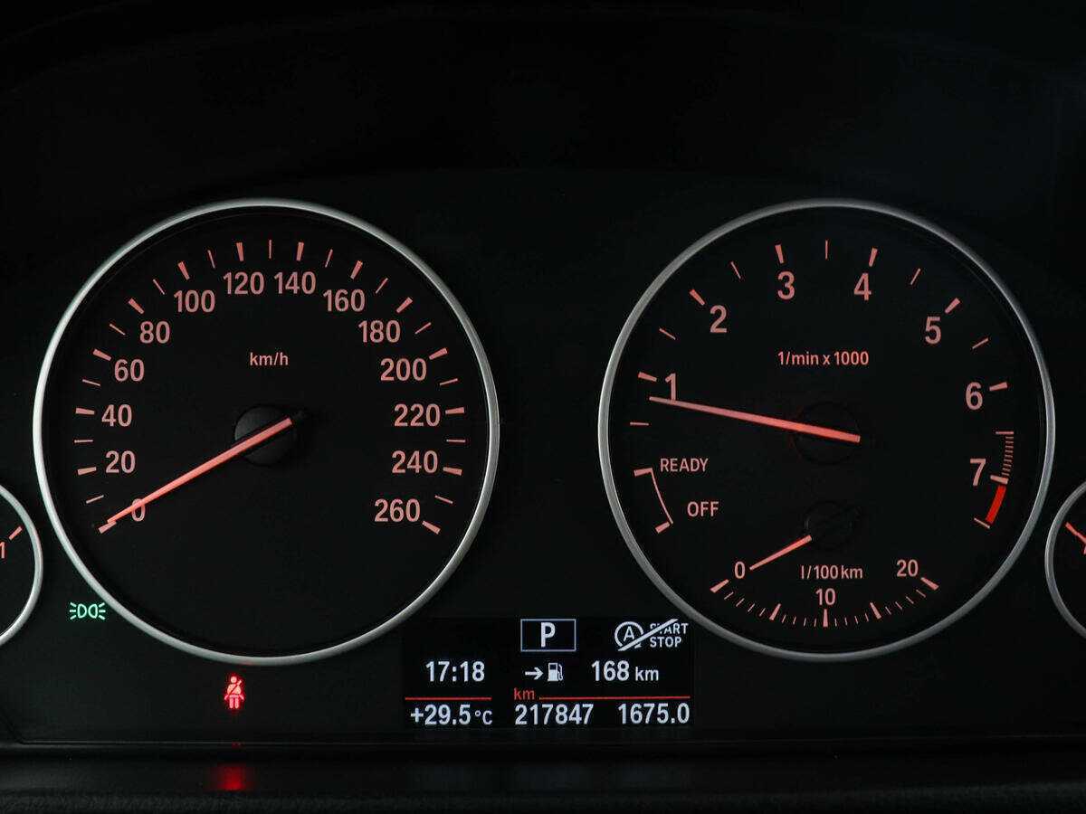 BMW 3 серии 320i, 2013 Фото №13