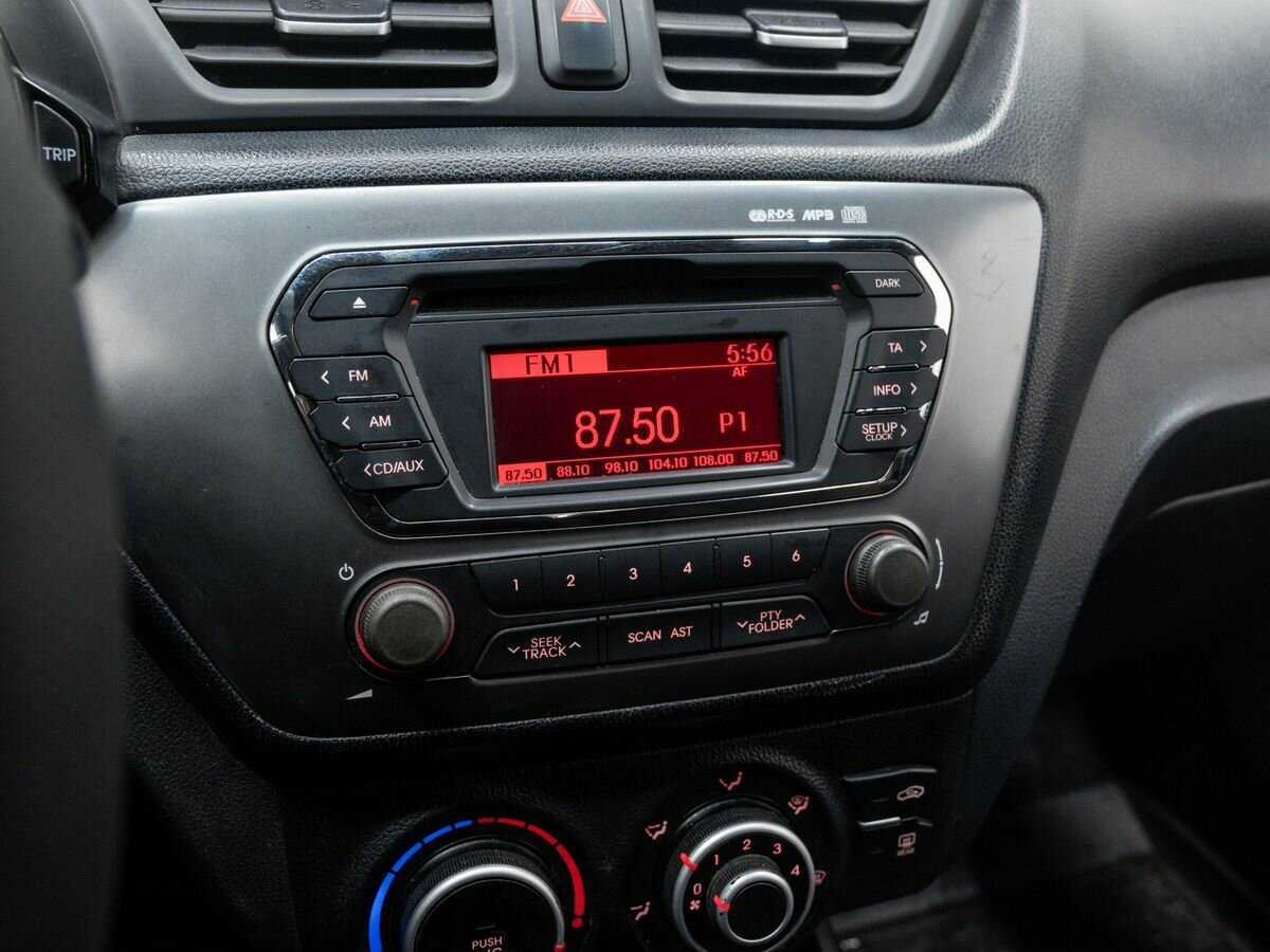 Kia Rio 5-speed, 2012 Фото №20