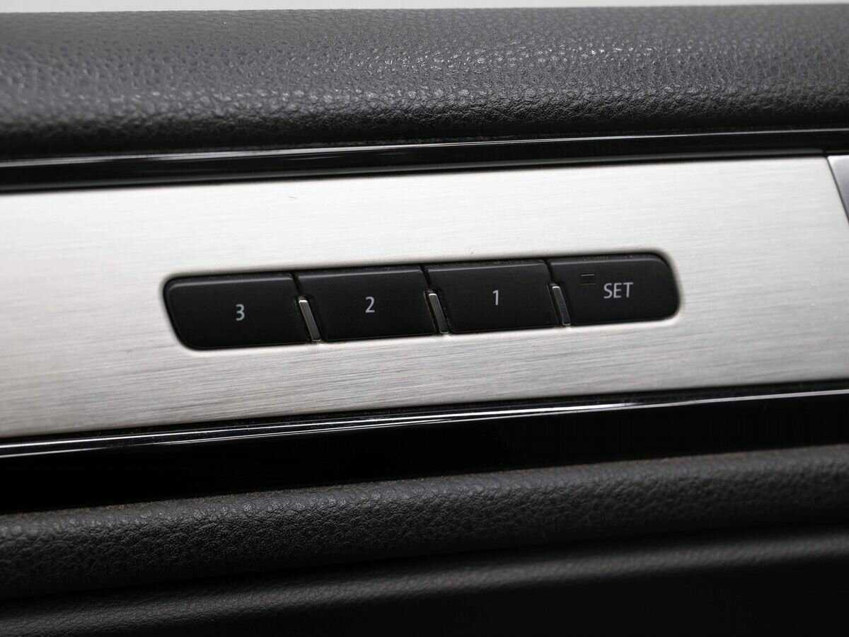 Volkswagen Touareg, 2017 Фото №22