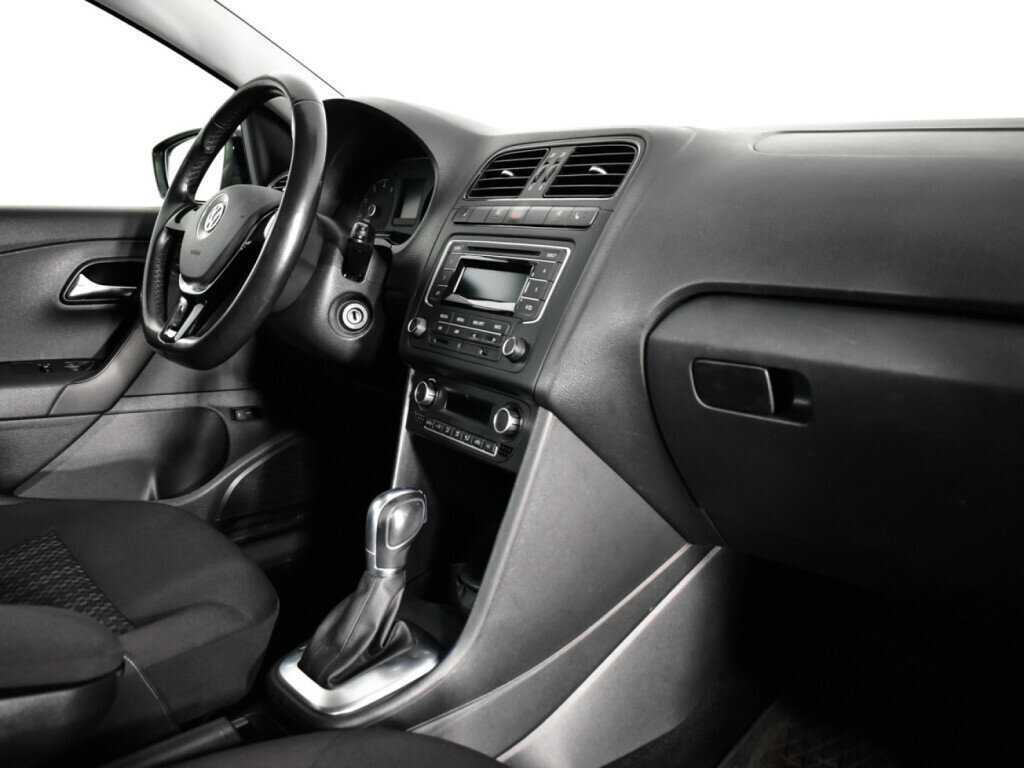 Volkswagen Polo, 2015 Фото №9
