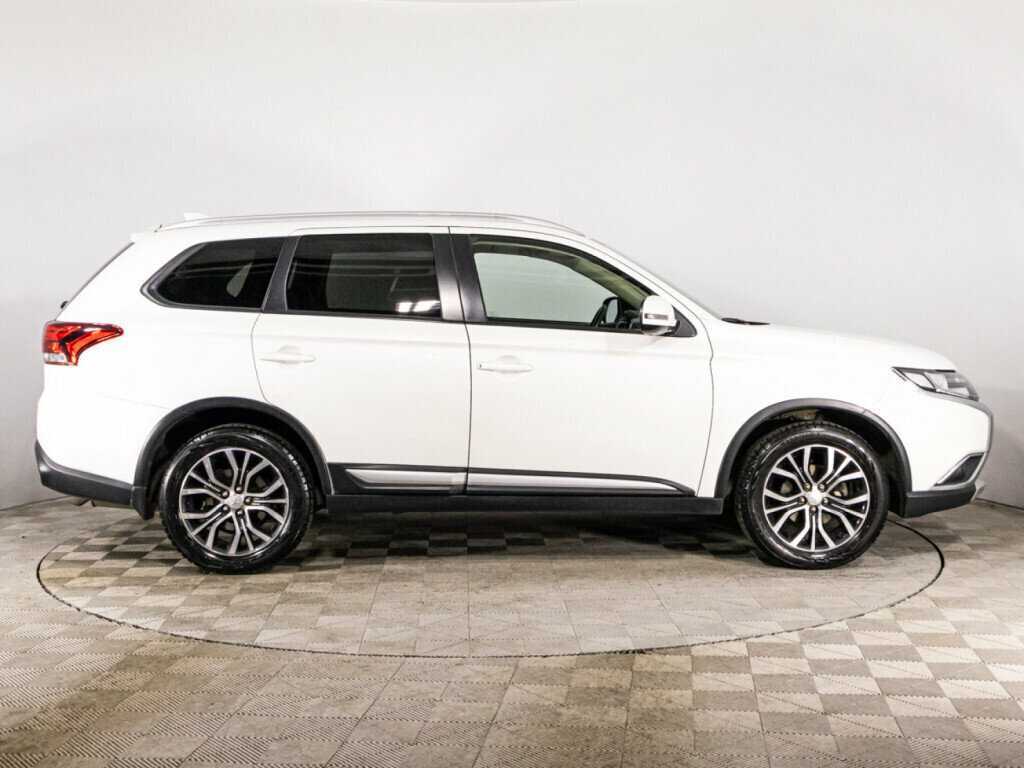 Mitsubishi Outlander, 2018 - 47 168 км. | Фото №4