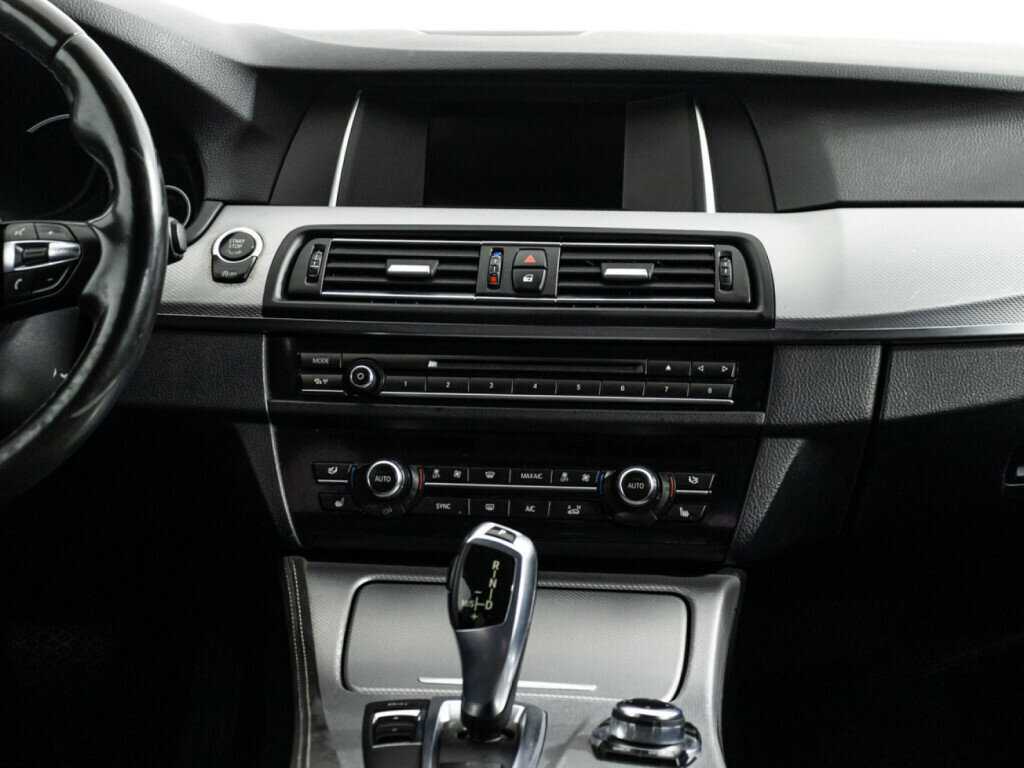 BMW 5 серии 520i, 2016 Фото №14