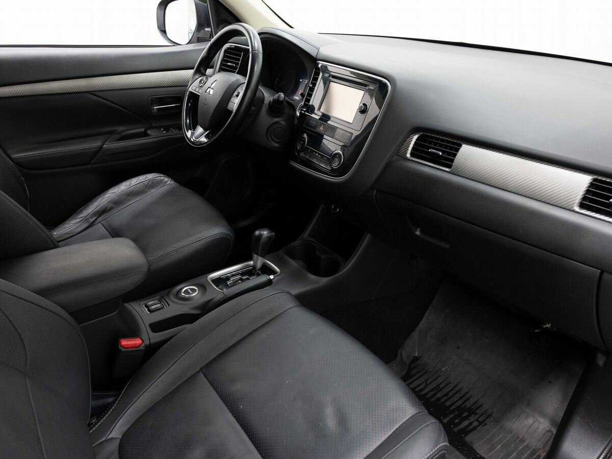 Mitsubishi Outlander, 2015 Фото №13