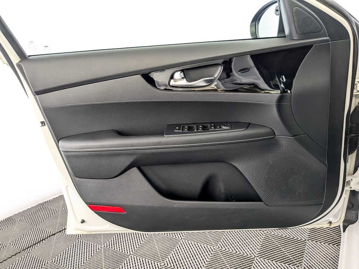Kia Cerato, 2020 Фото №19
