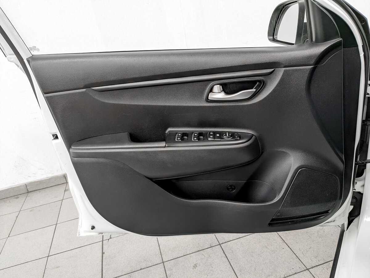 Kia Rio X-Line, 2019 Фото №19