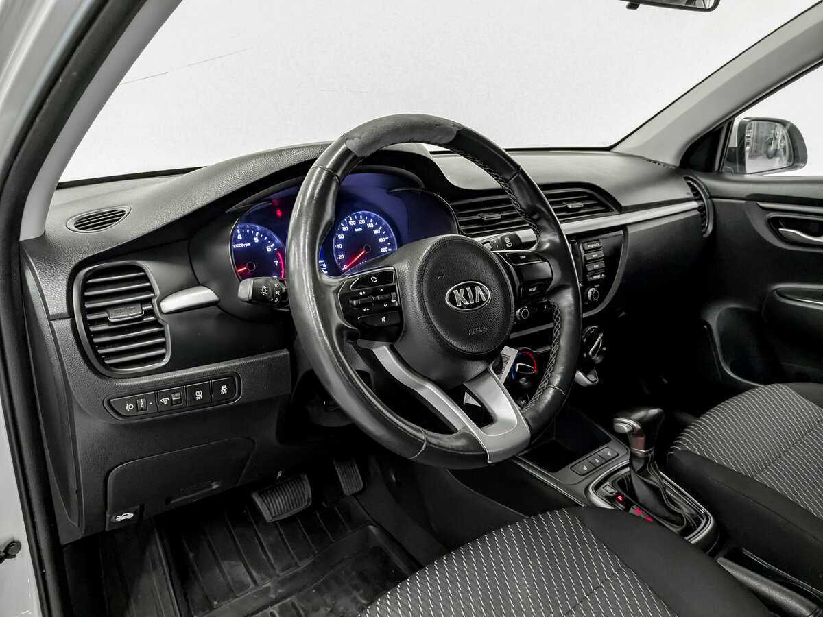 Kia Rio X-Line, 2020 Фото №16