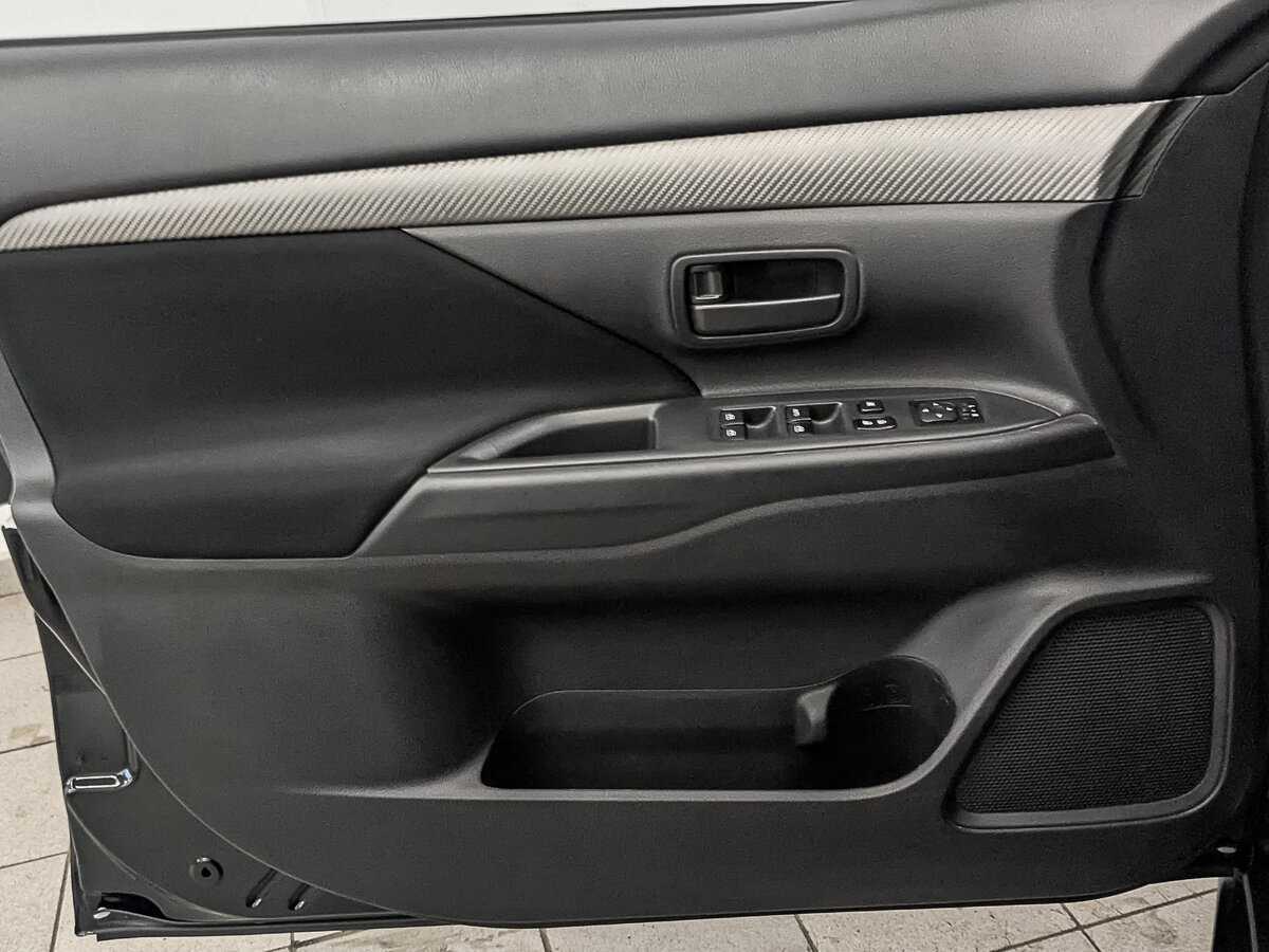 Mitsubishi Outlander, 2018 Фото №18