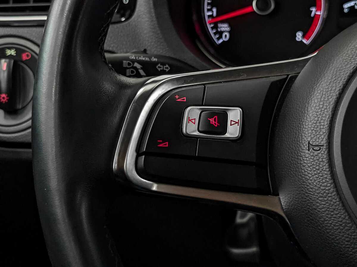 Volkswagen Polo, 2018 Фото №28