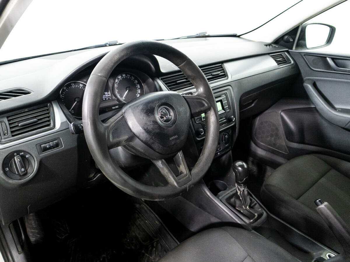 Skoda Rapid, 2016 Фото №7