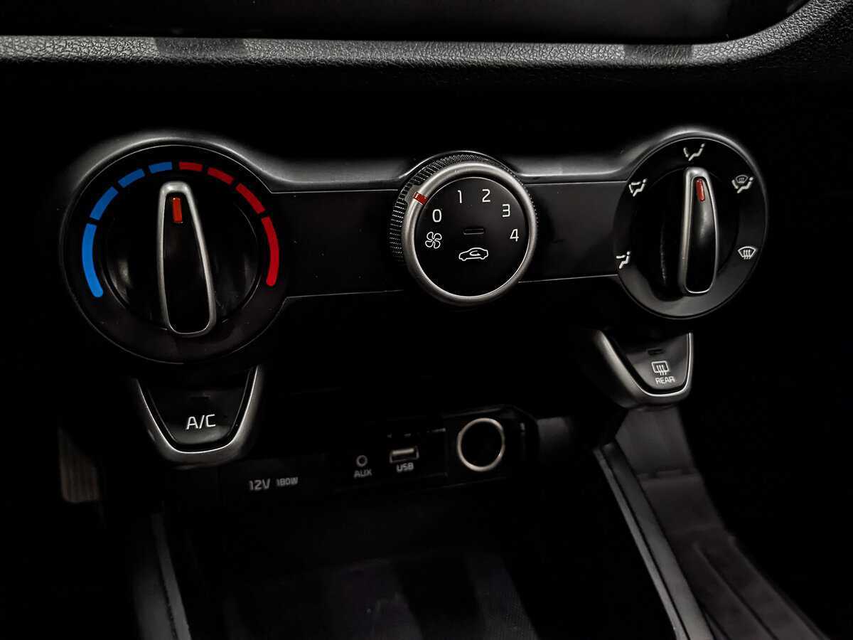 Kia Rio X-Line, 2020 Фото №18