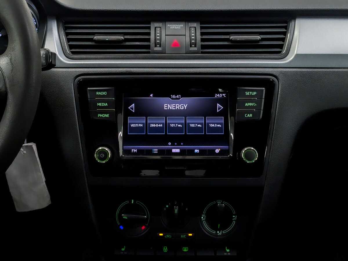 Skoda Rapid, 2017 Фото №15