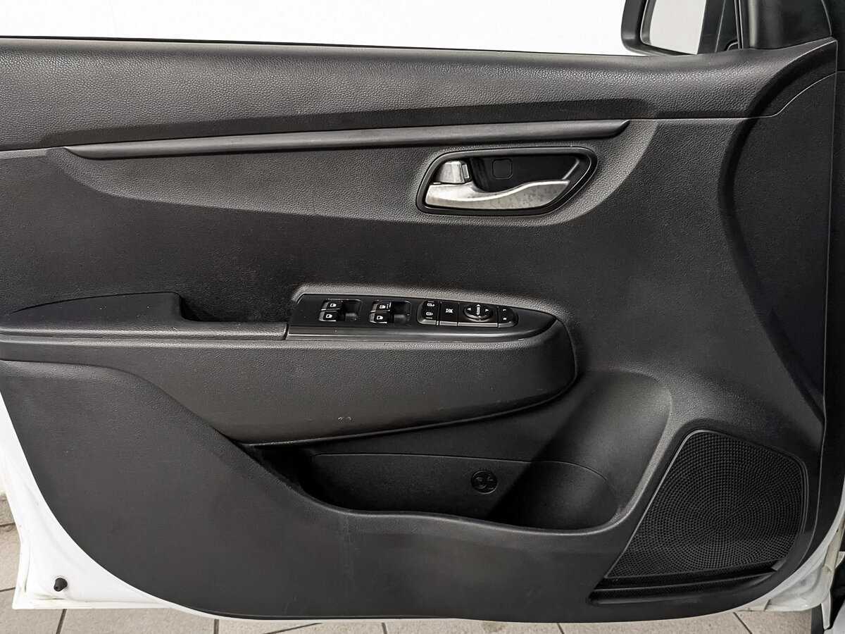 Kia Rio X-Line, 2020 Фото №18