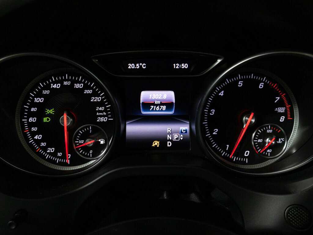 Mercedes-Benz CLA 200, 2017 Фото №12