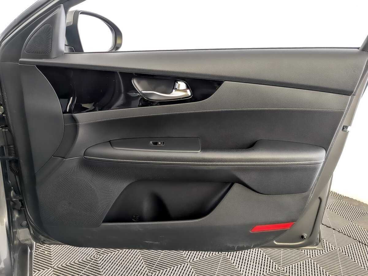 Kia Cerato, 2021 Фото №24