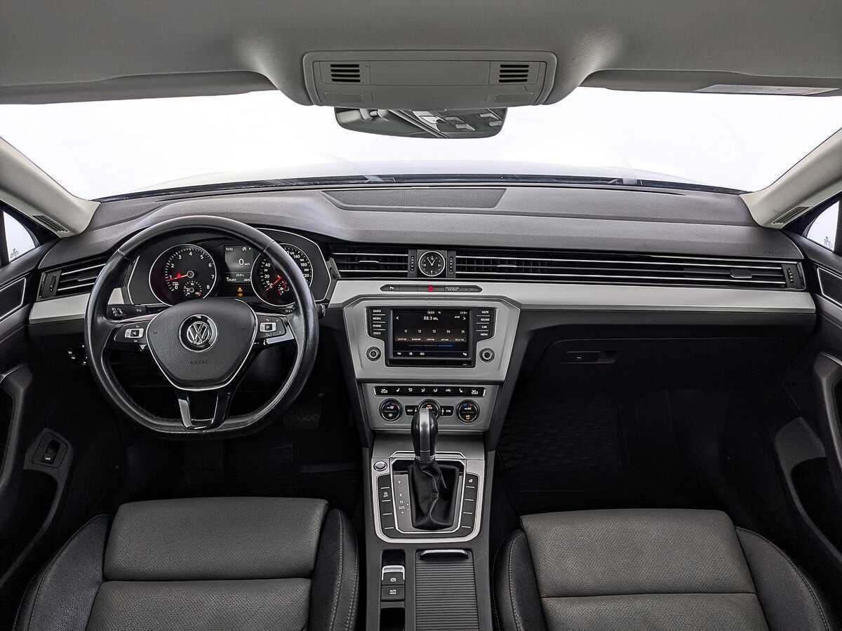 Volkswagen Passat, 2016 Фото №14