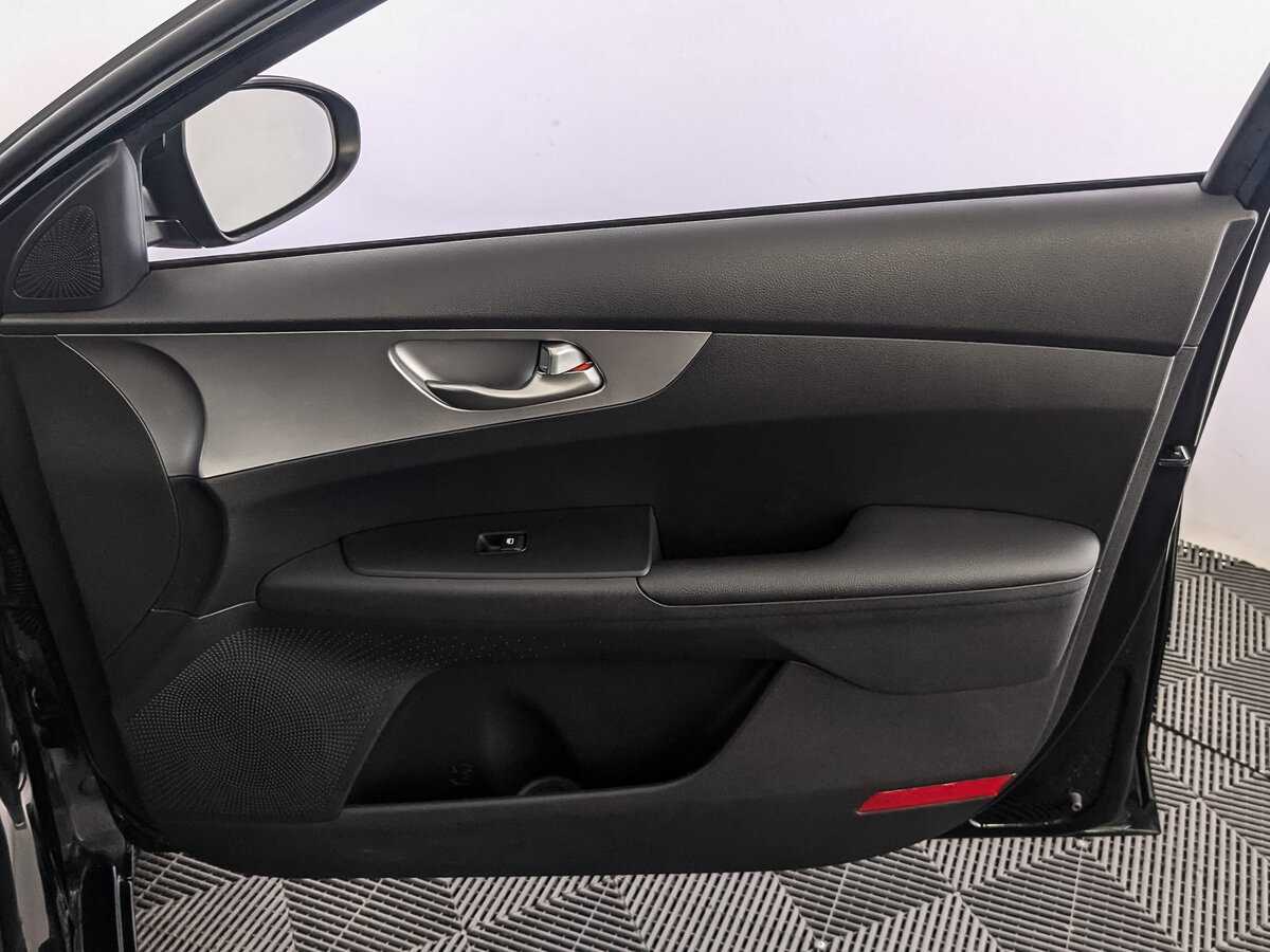 Kia Cerato, 2022 Фото №23