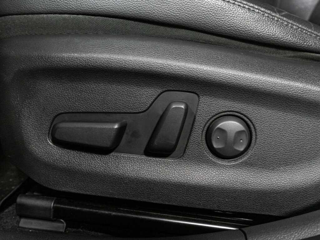 Hyundai Elantra, 2019 Фото №16