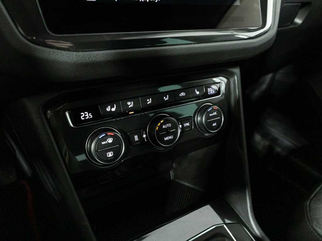 Volkswagen Tiguan, 2019 Фото №18