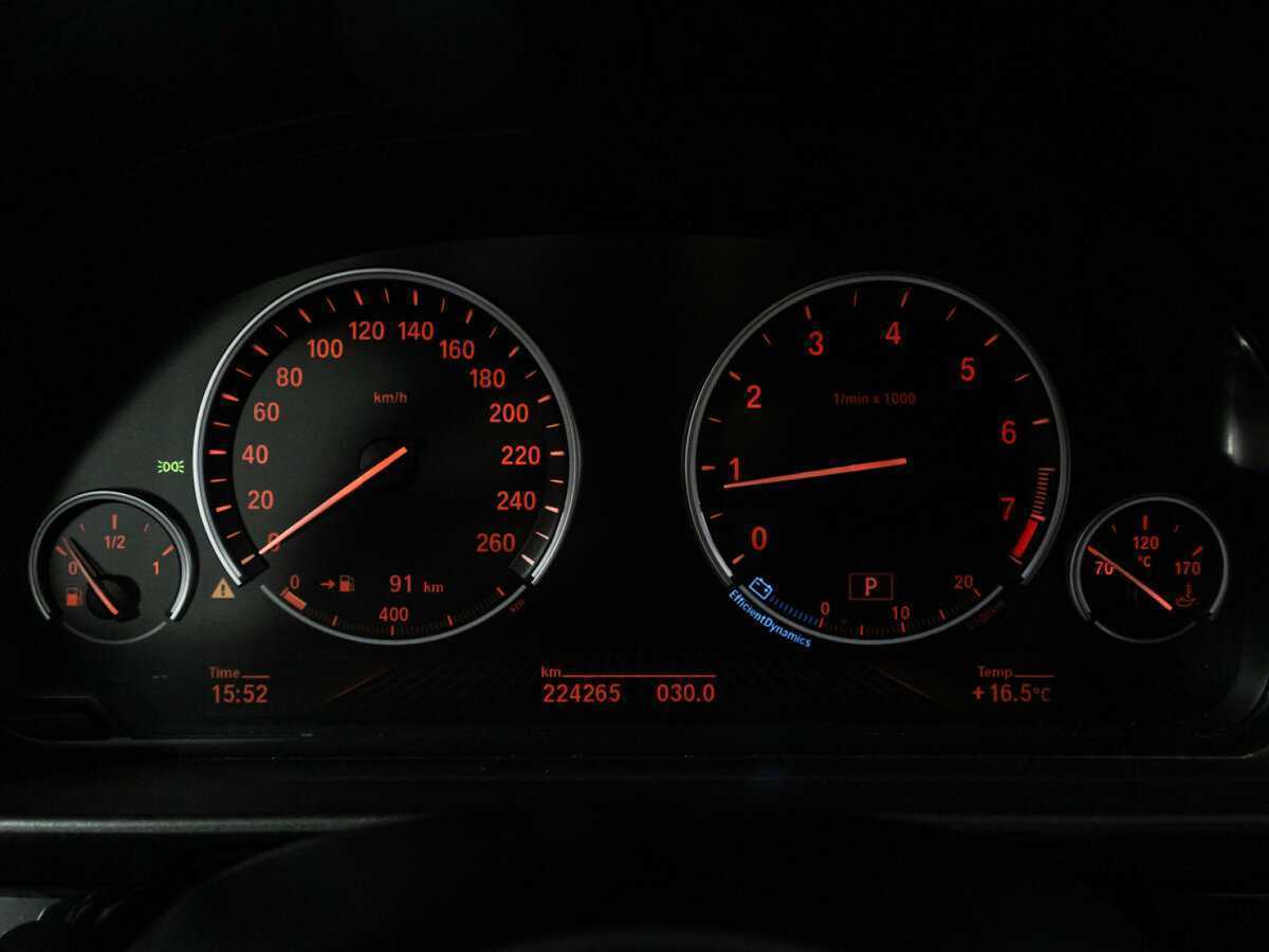 BMW 5 серии 528i xDrive, 2014 Фото №12