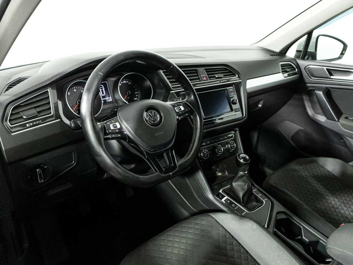 Volkswagen Tiguan, 2018 Фото №11