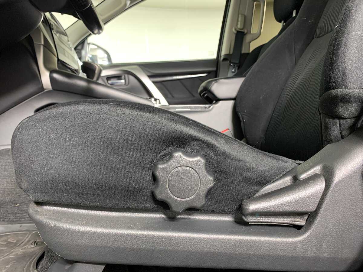 Mitsubishi Pajero Sport, 2018 Фото №17