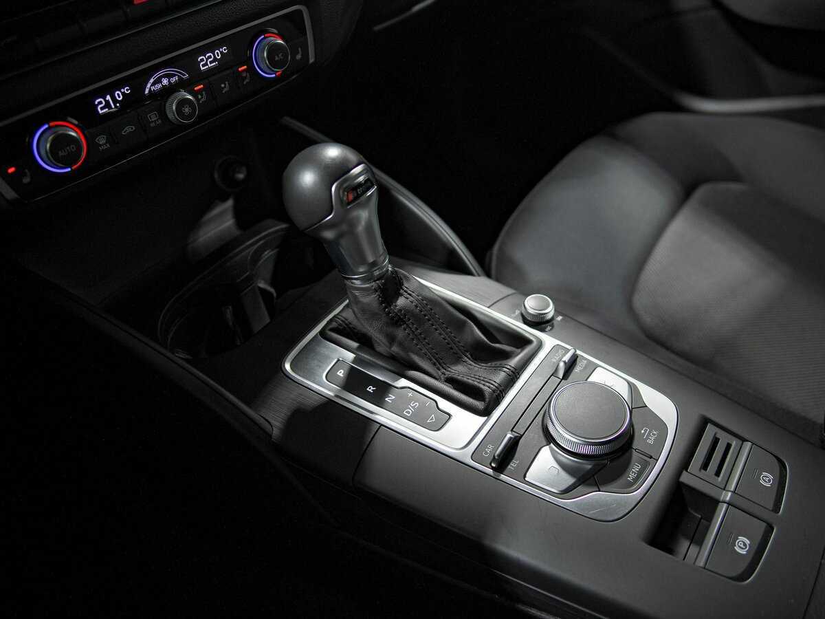 Audi A3, 2018 Фото №11