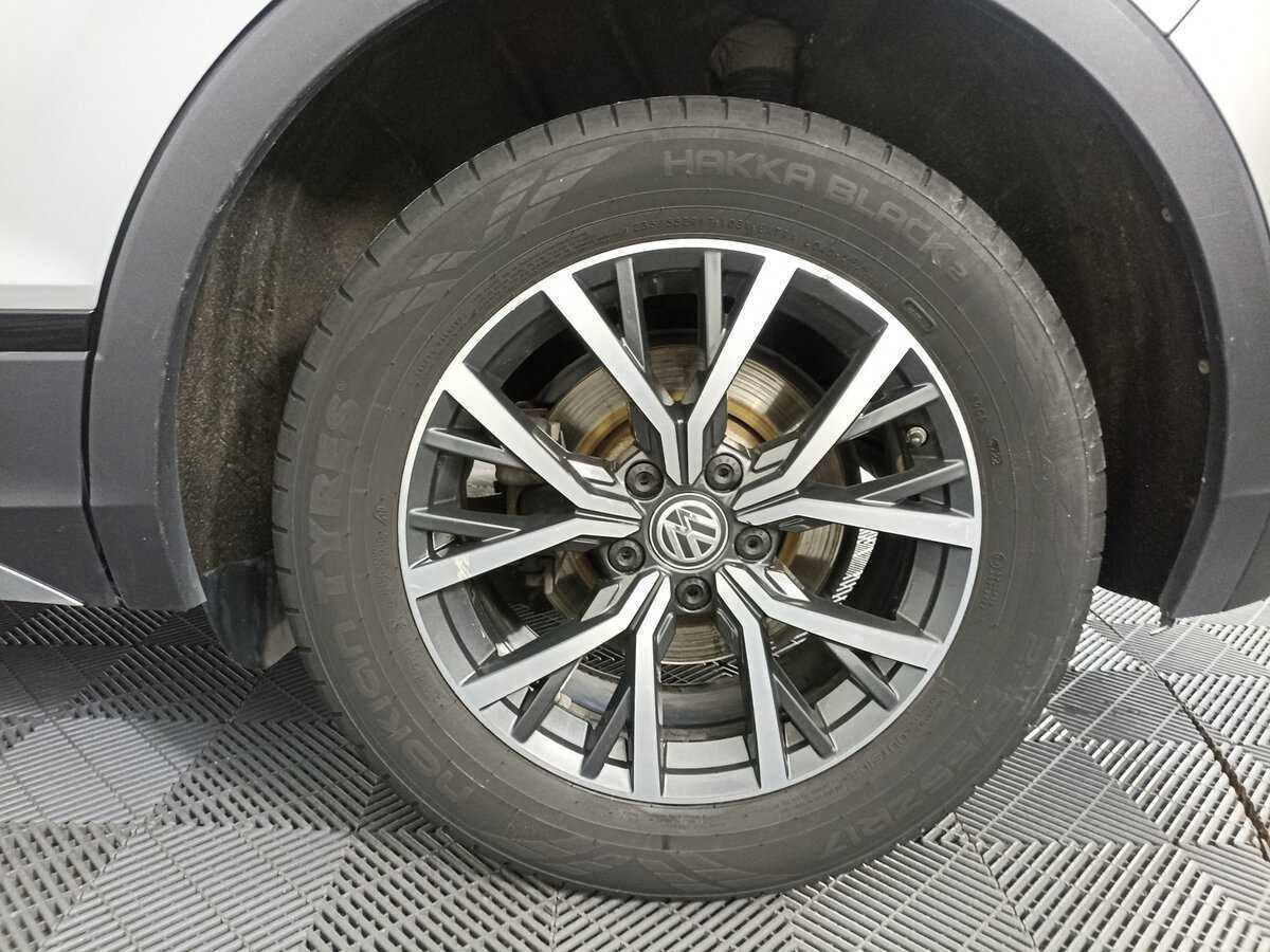 Volkswagen Tiguan, 2019 Фото №18