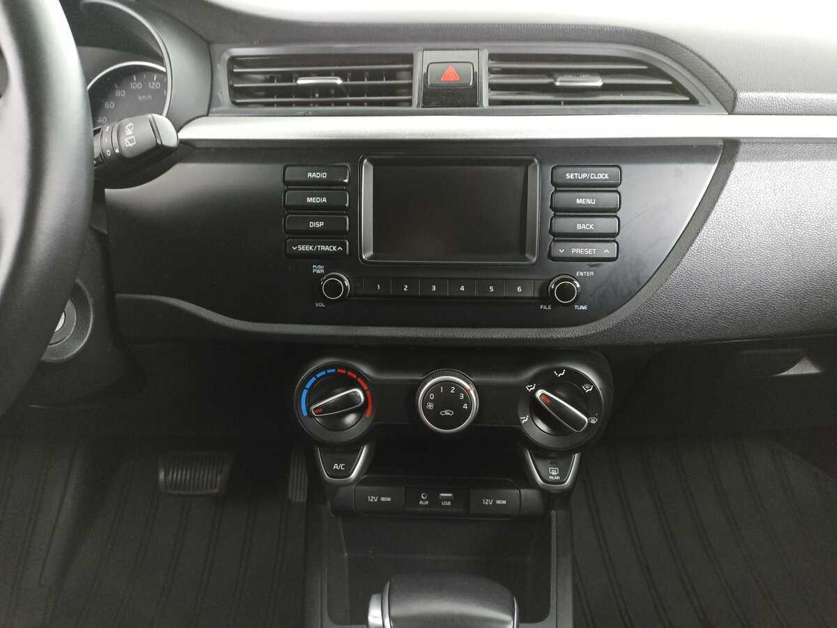 Kia Rio X-Line, 2019 Фото №15