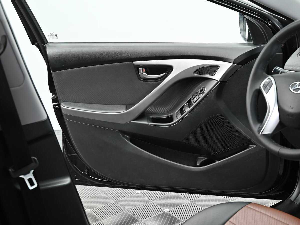 Hyundai Elantra, 2012 Фото №7