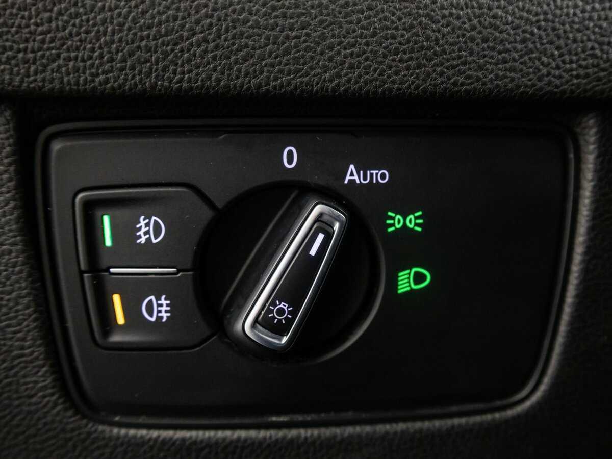 Volkswagen Passat, 2018 Фото №17