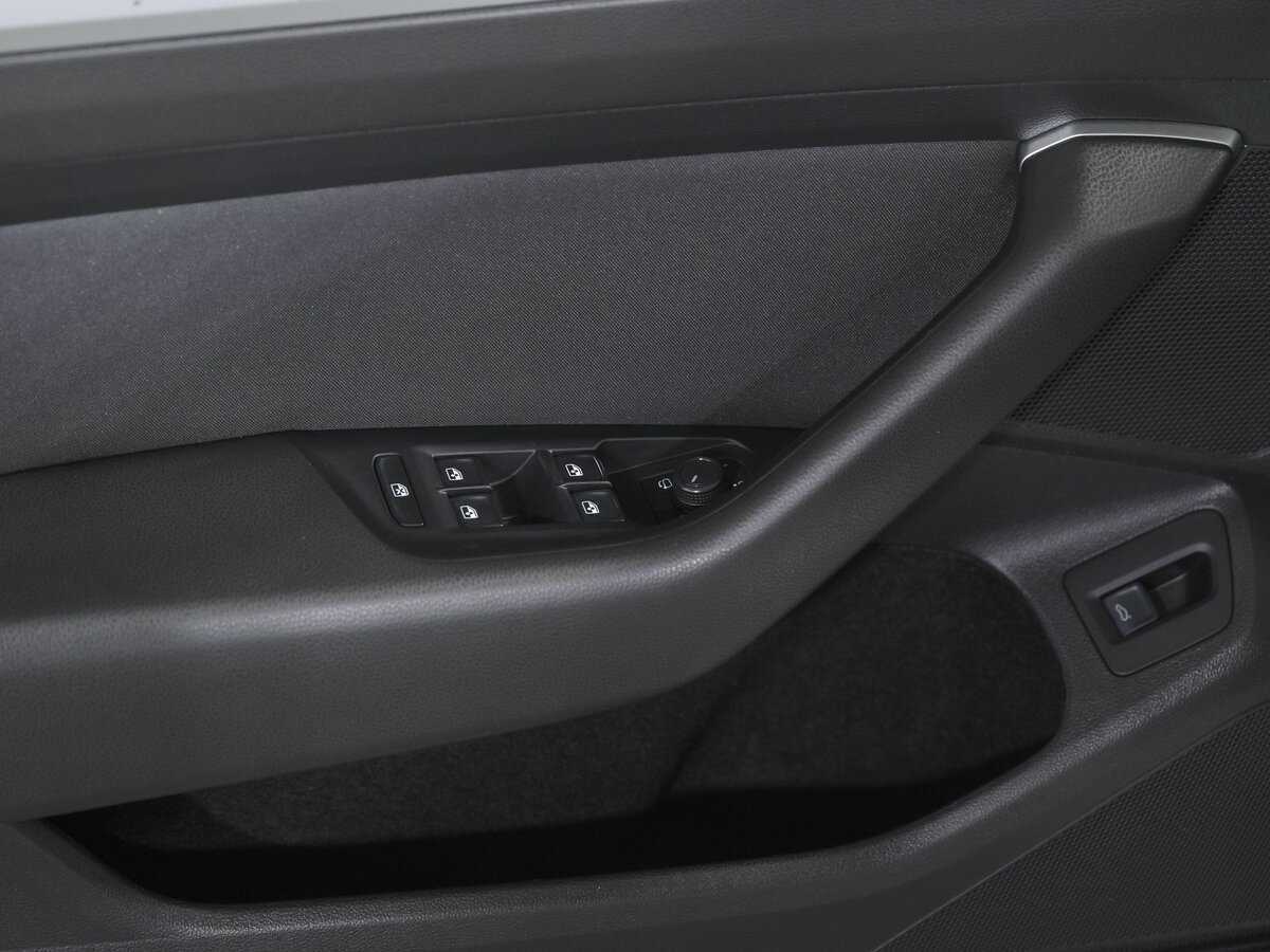 Volkswagen Passat, 2015 Фото №14