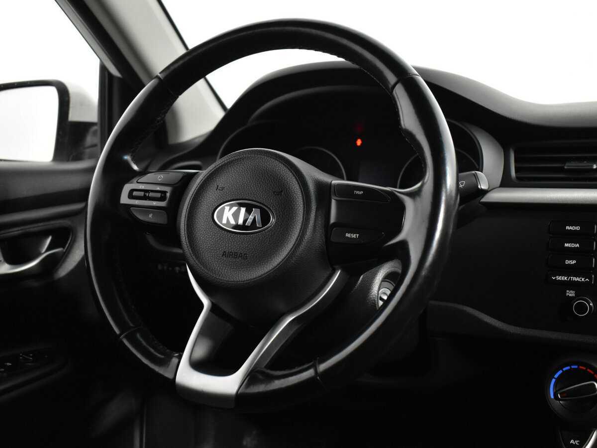 Kia Rio, 2017 Фото №12