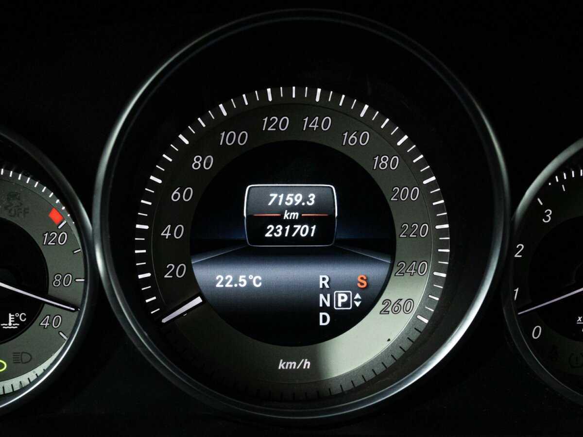 Mercedes-Benz E-Класс 300, 2013 Фото №12