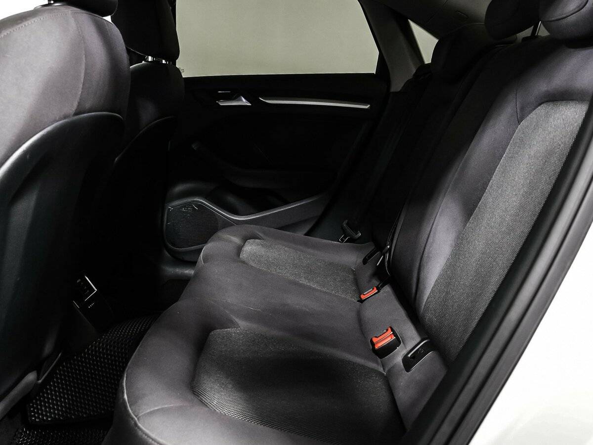 Audi A3, 2016 Фото №13