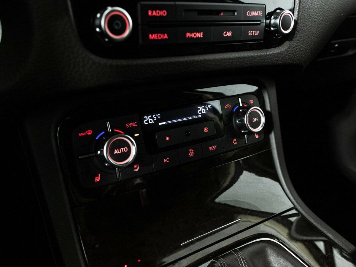 Volkswagen Touareg, 2013 Фото №20